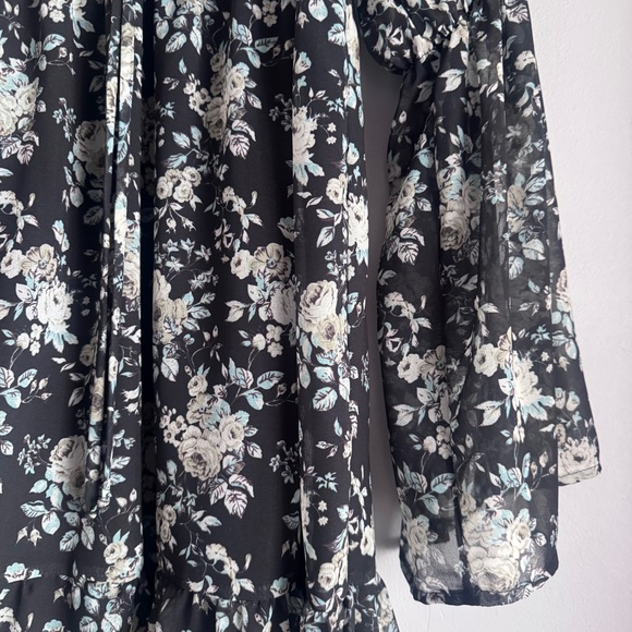 Peach Love California Boutique Long Sleeve Chiffon Floral Dress Size Medium - Picture 8 of 11